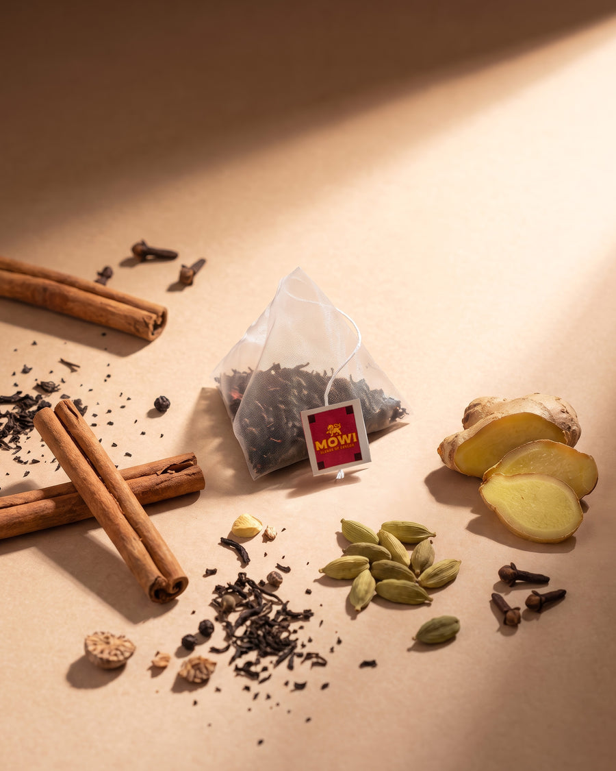 Preparación de té chai MOWI con especias